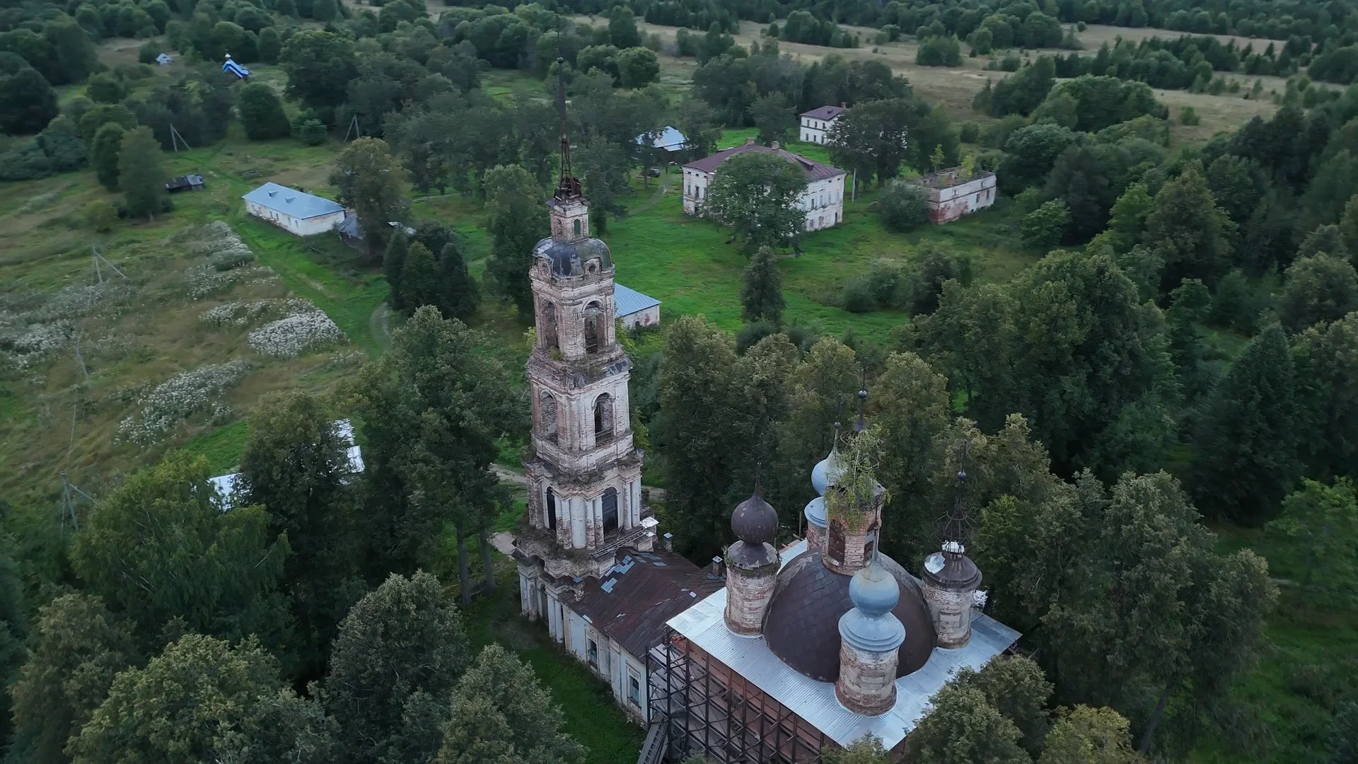 Колокольня Воскресенского храма, вид сверху